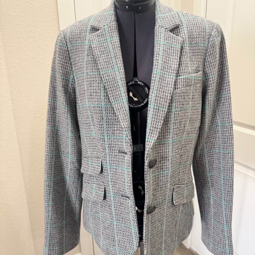 C. Wonder Women's Jacket Size 8